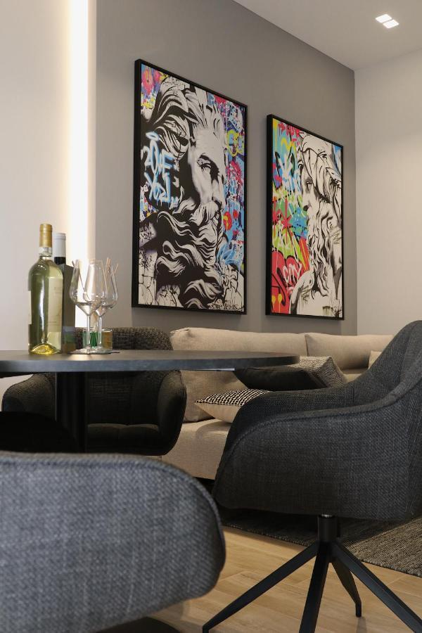 Renovated & Fully Equipped-Luxurious-2Room Fontana Suite, It Just Doesn'T Get Any Better! Olbia Eksteriør bilde